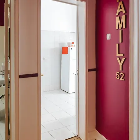 Aquilla Family 302 * リスボン