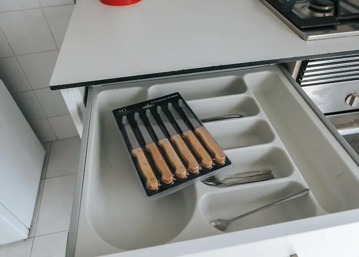 Aquilla Family 302 Лісабон