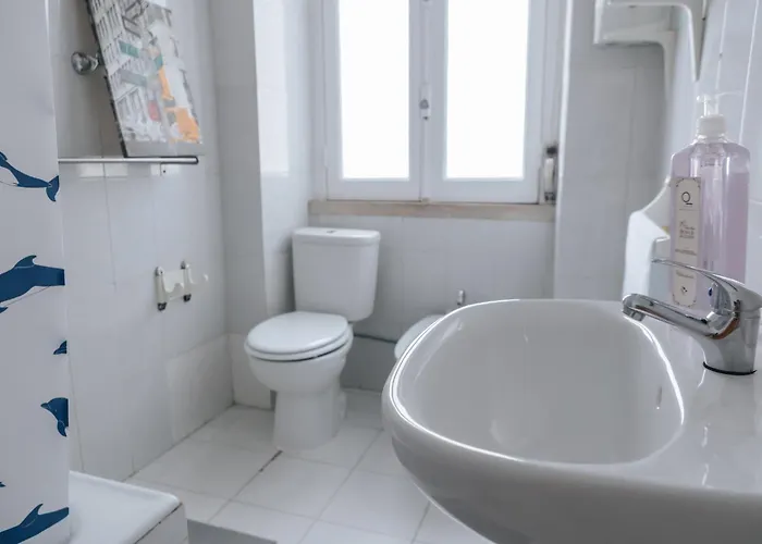 Проживання в сім'ї Aquilla Family 302 *