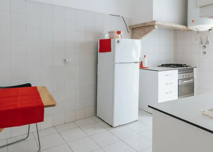 Проживання в сім'ї Aquilla Family 302 Лісабон