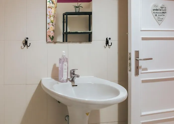 Aquilla Family 302 *