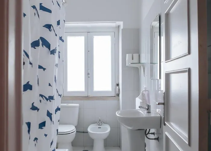 Aquilla Family 302 * Лісабон