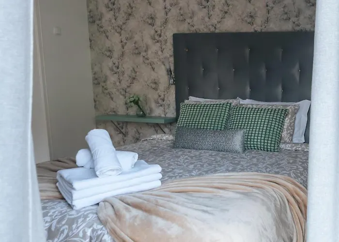 Aquilla Family 302 Лісабон